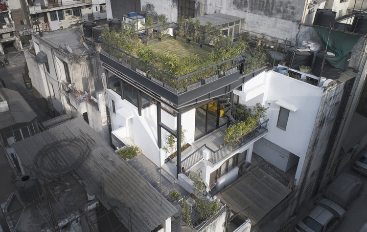 The Garden Roof Parasol  / Harsh Vardhan Jain Architect - Windows, Facade, Cityscape