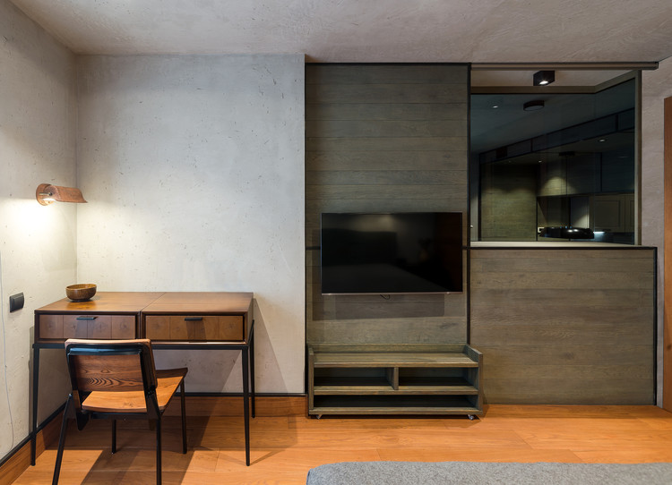 "Four Nooks" - Interior of the Apartment in Moscow / Alexey Rozenberg - Table, Chair