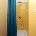 COMERIO / O A S I  Architects - Bathroom, Bathtub, Shower