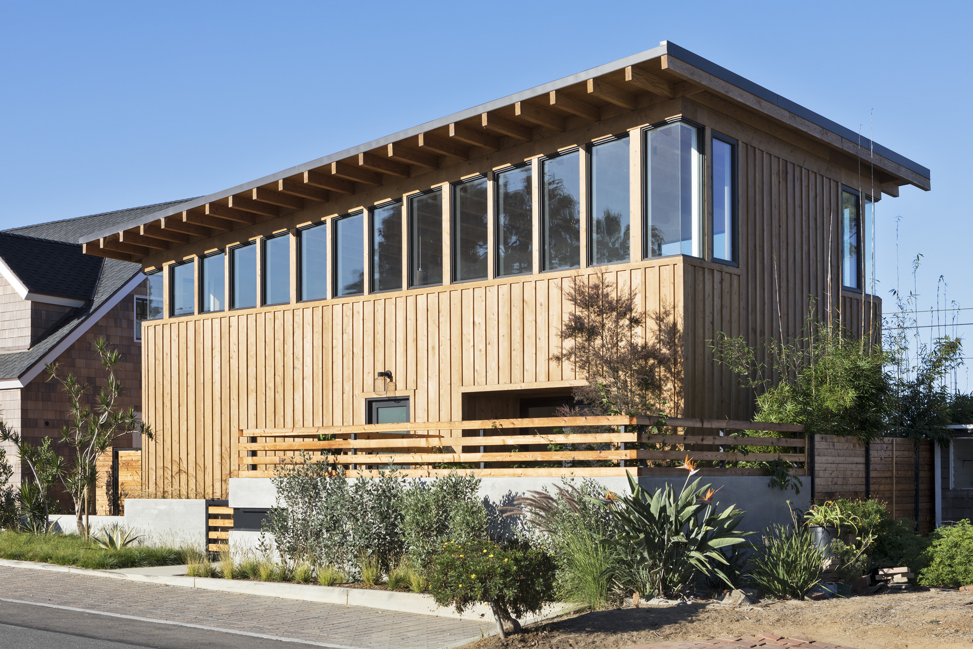 Gallery of Cornish House / Brett Farrow Architect 16