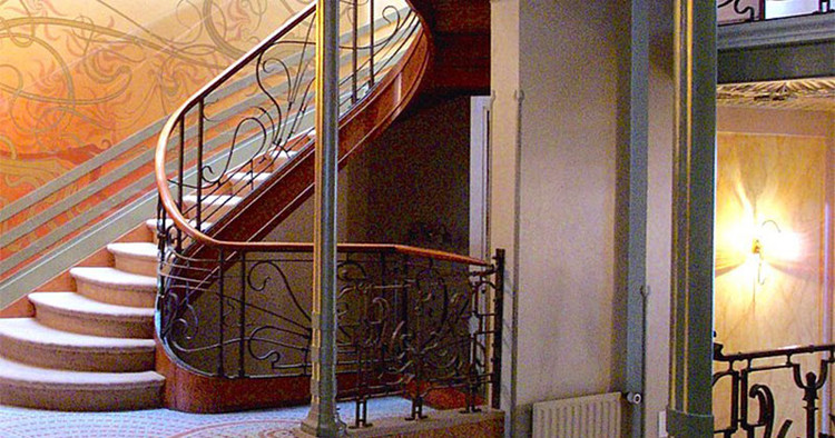 La obra de Victor Horta: arquitecto referente del Art Nouveau, via Victor Horta: El Arquitecto del Art Nouveau por David Dernie y Alistair Carew-Cox