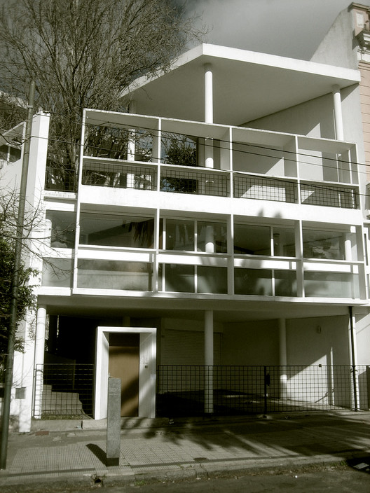 Entendendo a planta moderna através de 10 residências icônicas Entendendo a planta moderna através de 10 residências icônicas - Imagem 20 de 23
