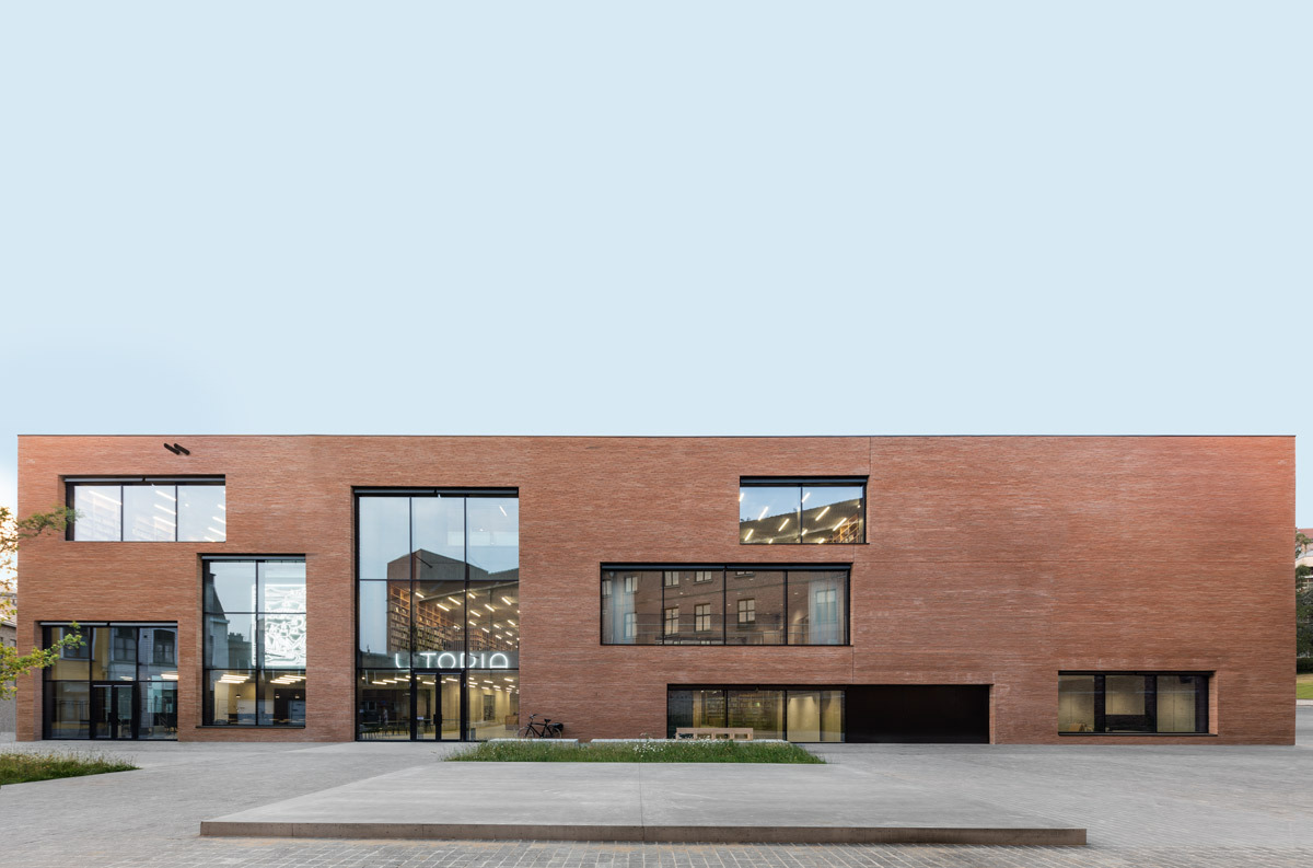 Gallery of Utopia, a Library and Academy for Performing Arts / KAAN ...