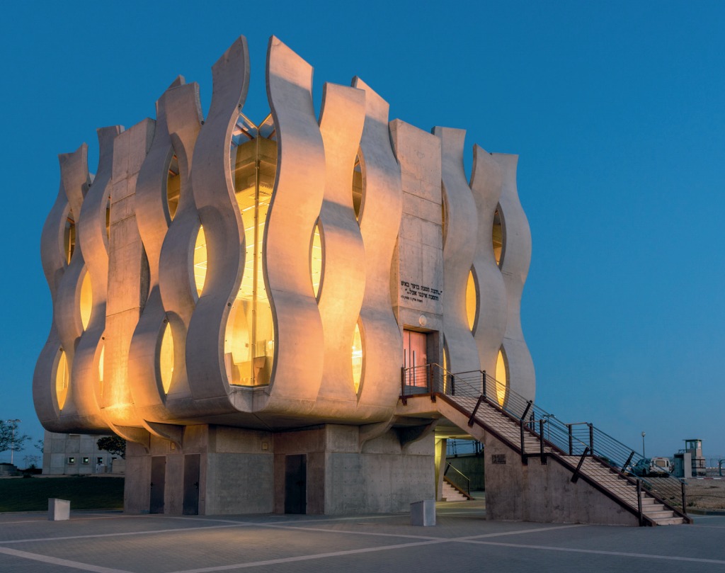 Gallery of If Architecture is a Language, Then a Building is a Story - 4