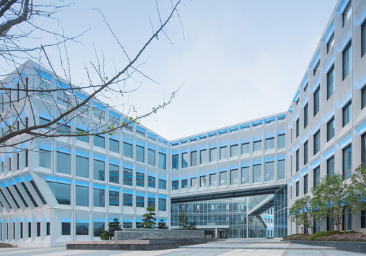 Interior do Shanghai Baoye Center / LYCS Architecture Interior do Shanghai Baoye Center / LYCS Architecture - Imagem 8 de 33
