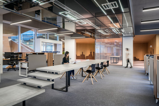 Interior do Shanghai Baoye Center / LYCS Architecture Interior do Shanghai Baoye Center / LYCS Architecture - Imagem 16 de 33
