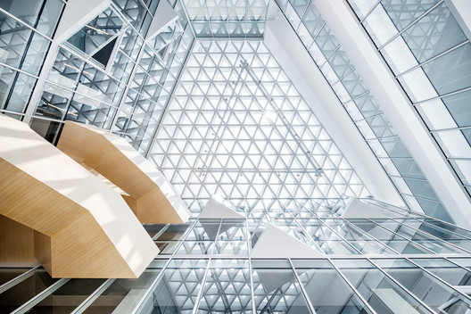 Interior do Shanghai Baoye Center / LYCS Architecture Interior do Shanghai Baoye Center / LYCS Architecture - Imagem 3 de 33