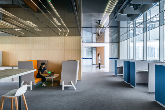 Interior do Shanghai Baoye Center / LYCS Architecture Interior do Shanghai Baoye Center / LYCS Architecture - Imagem 14 de 33