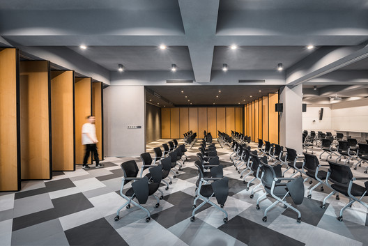 Interior do Shanghai Baoye Center / LYCS Architecture Interior do Shanghai Baoye Center / LYCS Architecture - Imagem 26 de 33