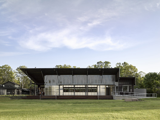 Salón comunitario Curra / Bark Design Architects Salón comunitario Curra / Bark Design Architects - Imagen 17 de 33