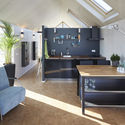 Petit Place / RoosRos Architecten - Table, Countertop, Chair