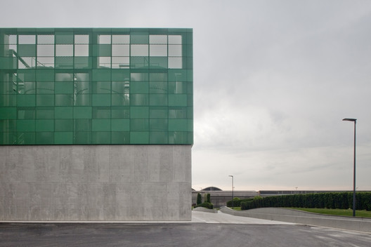 Bodega Ceviv / Reisarchitettura Bodega Ceviv / Reisarchitettura - Imagen 2 de 25
