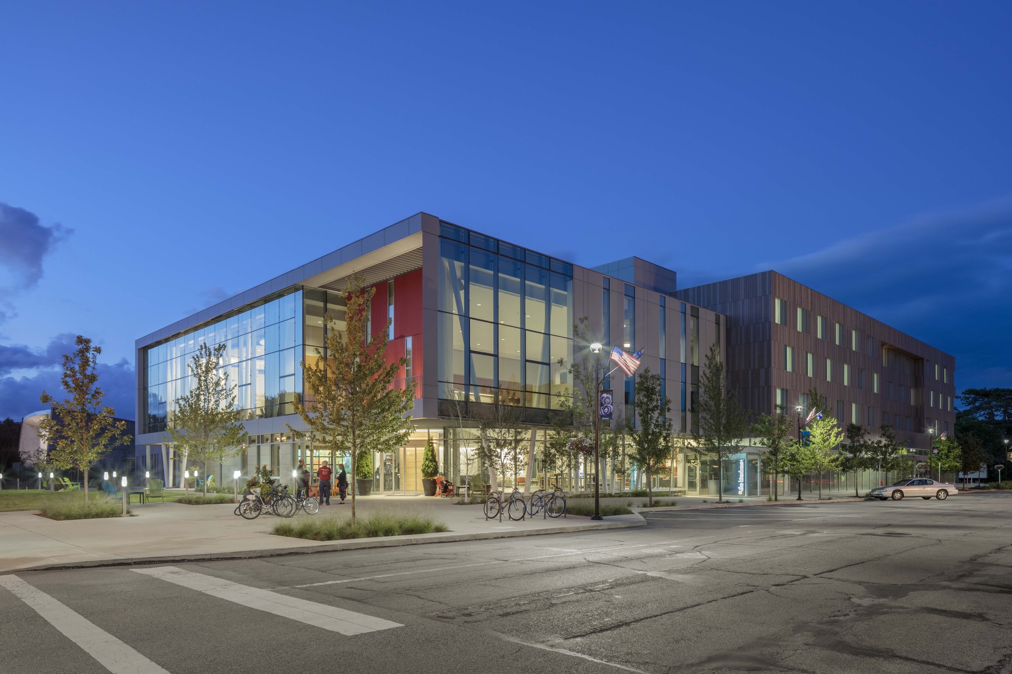 Gallery of Hotel at Oberlin / Solomon Cordwell Buenz 11