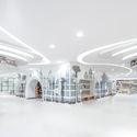 Xi’an Zhongshu Bookstore / Wutopia Lab - Store