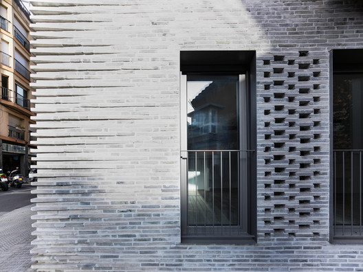 Avinguda Catalunya 11 / FITA - Image 2 of 50