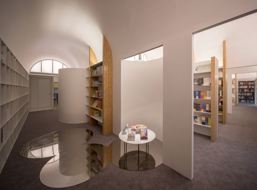 Café Librería Longshang / atelier mearc Café Librería Longshang / atelier mearc - Imagen 8 de 23