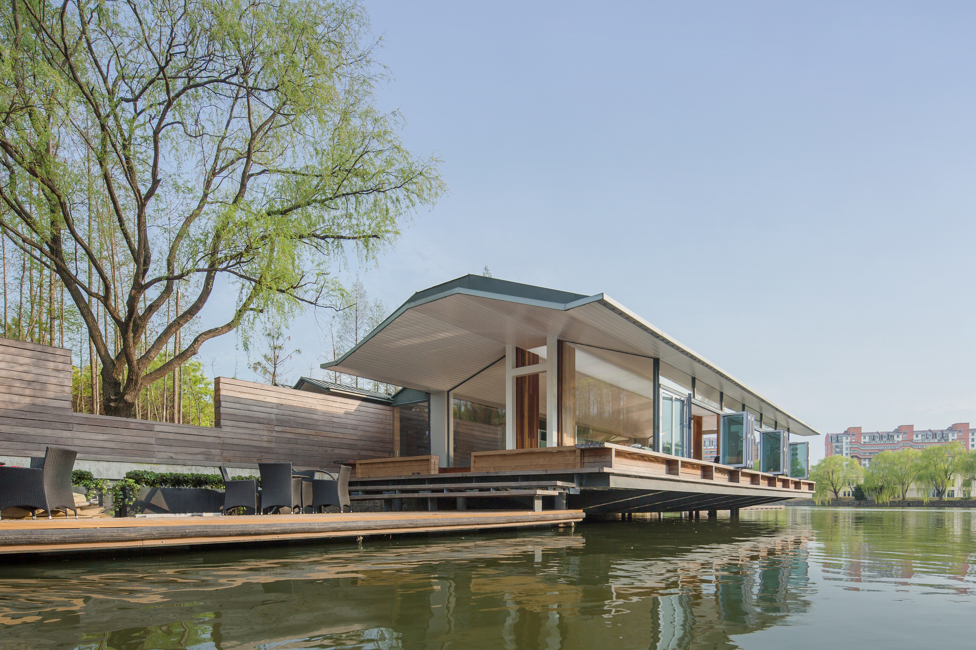 Gallery of Deep Dive Rowing Club / Scenic Architecture Office 1