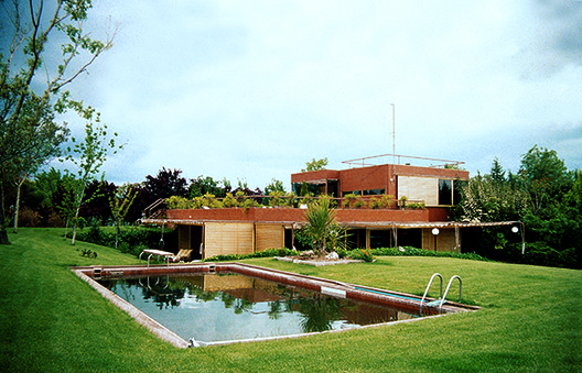 The demolished Guzmán House by Alejandro de la Sota