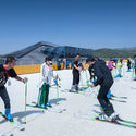 Estación de esquí Yunmen Mountain All-Seasons / ATAH + MADA s.p.a.m. - Hoteles