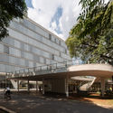 Clásicos de Arquitectura: Edificios en Parque Ibirapuera / Oscar Niemeyer - Museo