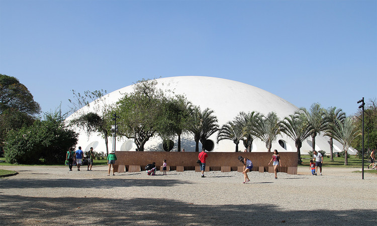 AD Classics: The Architecture of Ibirapuera Park / Oscar Niemeyer - Image 2 of 34