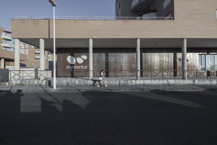 Centro de Especialidades Odontológicas / DUNAR arquitectos - Más Imágenes