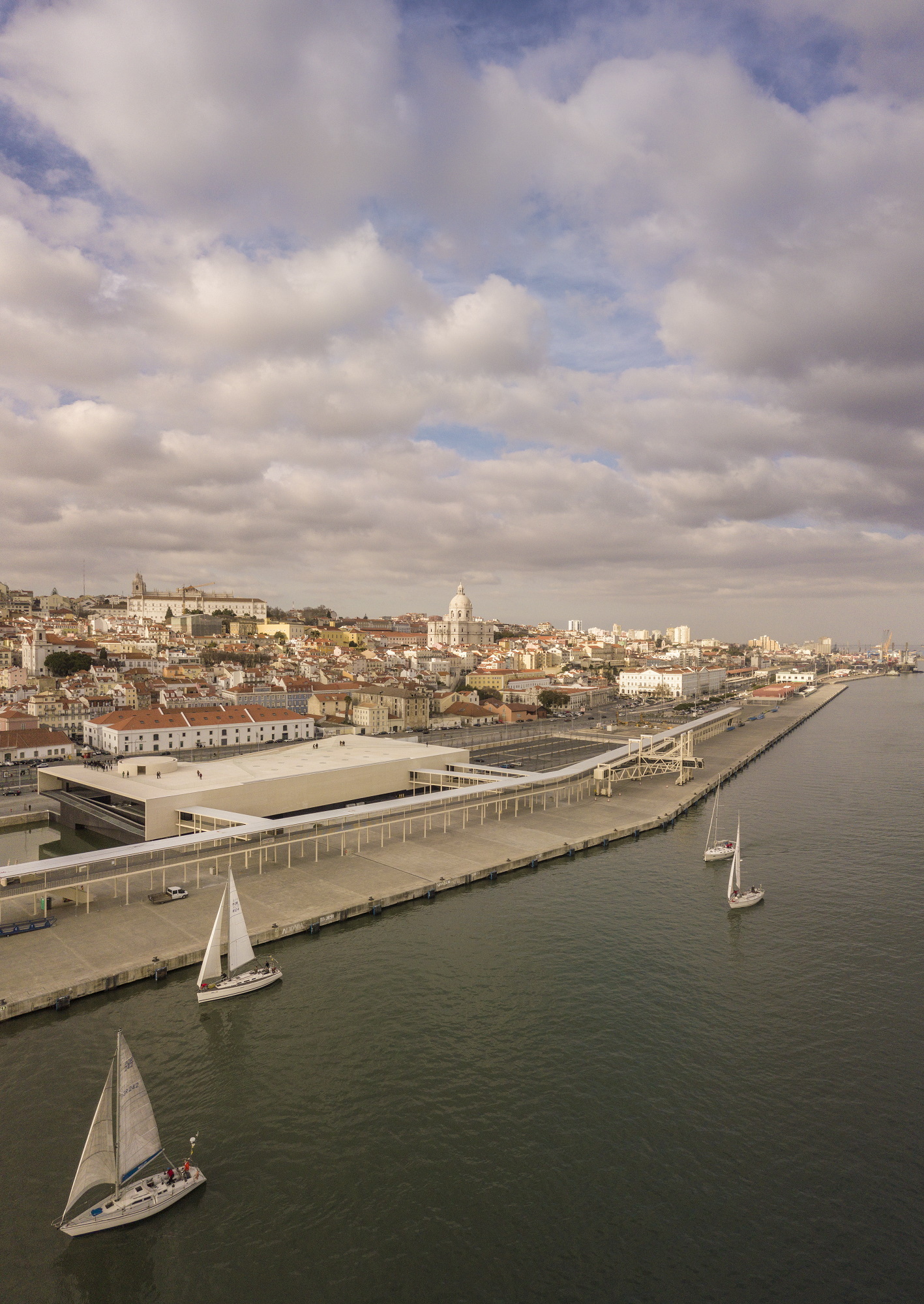 lisbon cruise port - jardim do tabaco quay