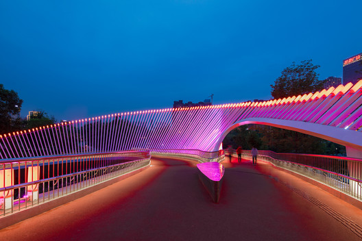 Gallery of Ruyi Bridge / ZZHK Architects - 25