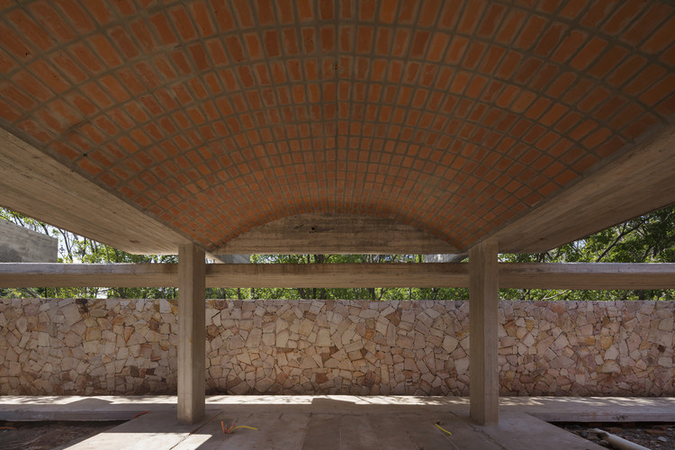 Patios House / Equipo de Arquitectura + José Cubilla - More Images
