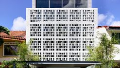 Historias intermedias / HYLA Architects