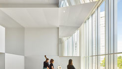 ‘Allende’ Performance Hall and Rehearsal Studios  / Dominique Coulon & associés