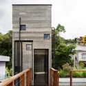 Casa VPJC / Ar:Co Arquitetura Cooperativa - Casas, Terraço, Porta, Fachada, Corrimão, Escada, Cerca, Balcão