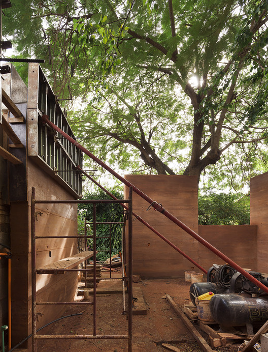 Caixa de Terra / Equipo de Arquitectura - Imagem 3 de 23