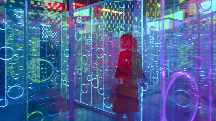 Hyperconnected Museums: How Are Museums Adapting to Technology? - Image 1 of 4