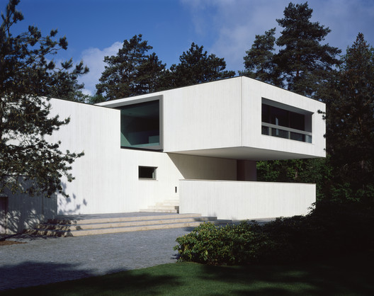 Villa Waalre / Russell Jones - Imagem 3 de 34