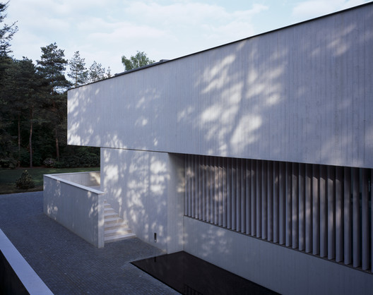 Villa Waalre / Russell Jones - Imagem 14 de 34