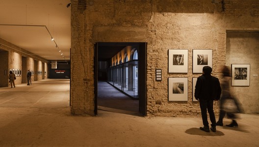 Espacio de Exposición de Arte Contemporáneo en un Convento / Sol89 - Imagen 1 de 16