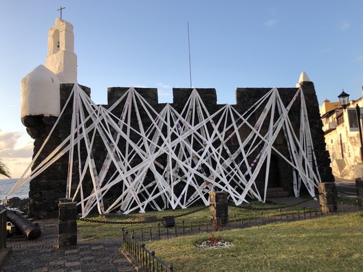 Four ephemeral installations bring visibility to FICMEC 2018 in Tenerife - Image 12 of 30