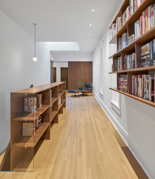 Sawyer Residence / Vladimir Radutny Architects  - Shelving, Windows