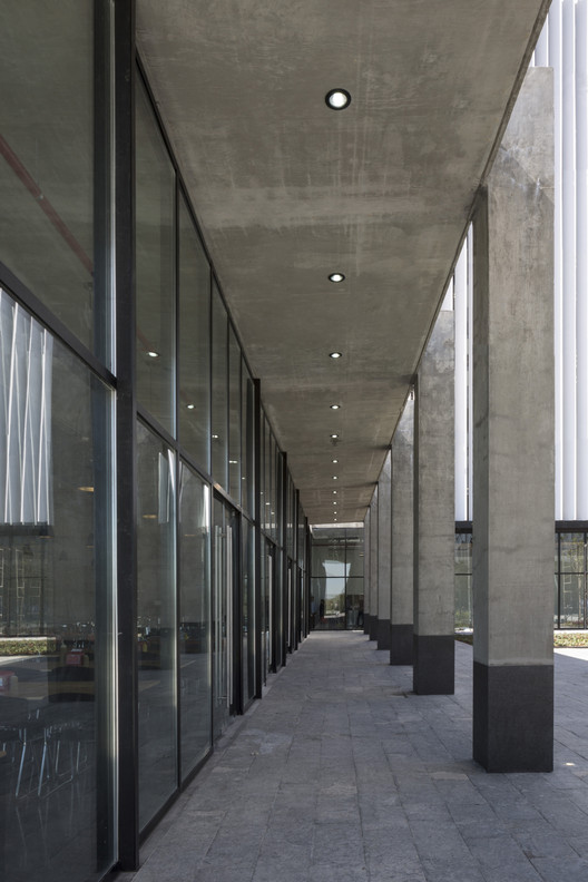 Nissan Renault Finance Mexico / Dellekamp Arquitectos - Image 2 of 16