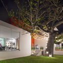 Casa del Arbol  / OBRA BLANCA - Casas, Fachada, Iluminación