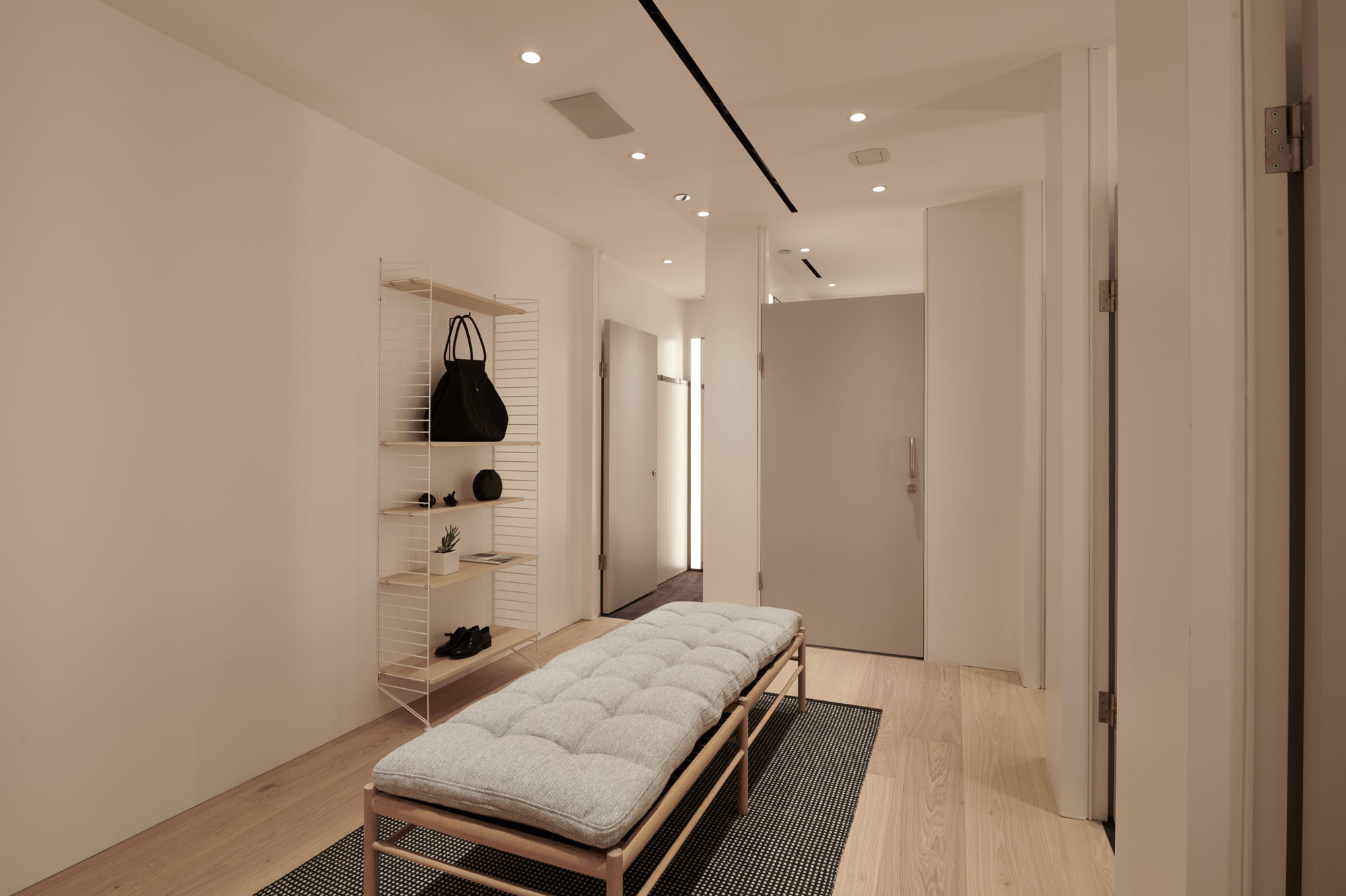 Gallery of COS Chicago Oak Street / COS in-house architectural team - 3