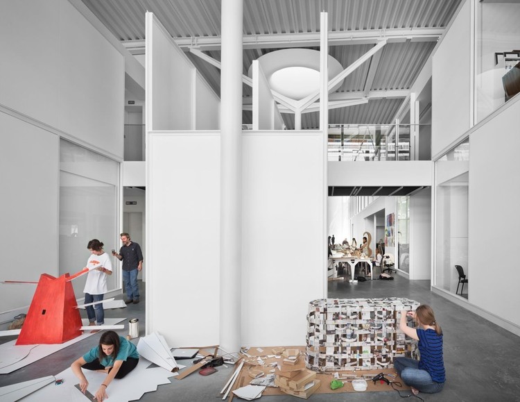 Will Architecture in the Future Be a Luxury Service? - Image 2 of 3