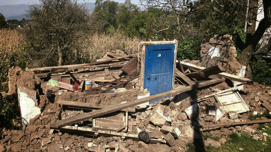 Después del 19S: Apoya la iniciativa de Dellekamp Arquitectos por reconstruir hogares en Ecatzingo, Estado de México - Imagen 19 de 24