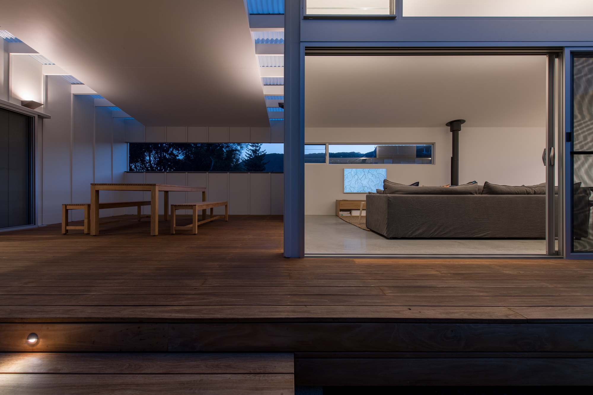 Gallery of Blueys Beach House 5 / Bourne Blue Architecture 38