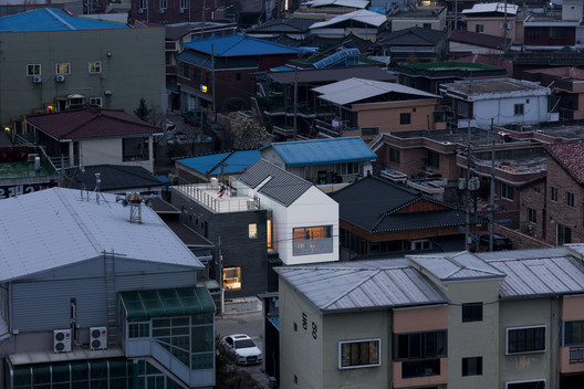 JEJE Guesthouse / skimA JEJE Guesthouse / skimA - Imagem 4 de 23