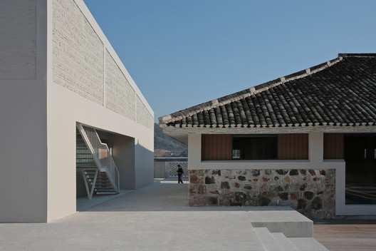 Resort MIYA | LOSTVILLA Huchen Barn / Ares Partners - Imagen 3 de 29