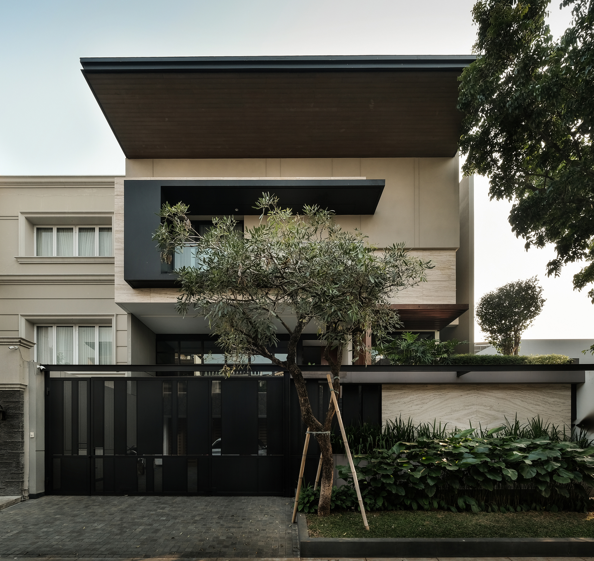 Galería de Casa DL / DP+HS Architects 22