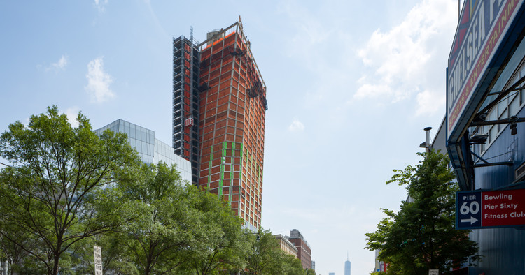 Novas imagens do The Eleventh mostram a torre do BIG em construção em Manhattan - Mais Imagens