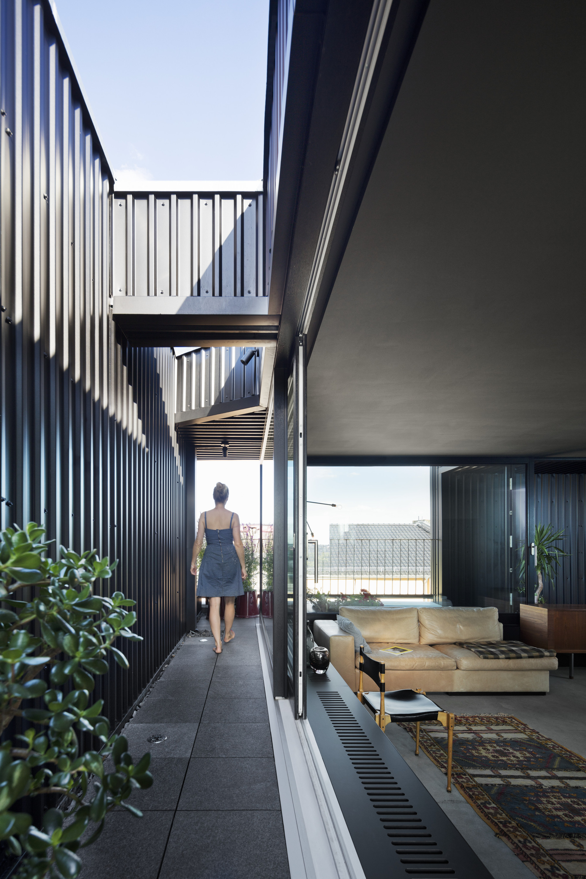 Photo inspiration: Visual Reference: Gallery Of Floating Penthouse Berlin Atelier Zafari